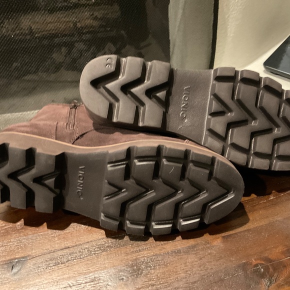 VIONIC Chocolate Ganache Lani II Suede Boots size 6.5 - Picture 6 of 7